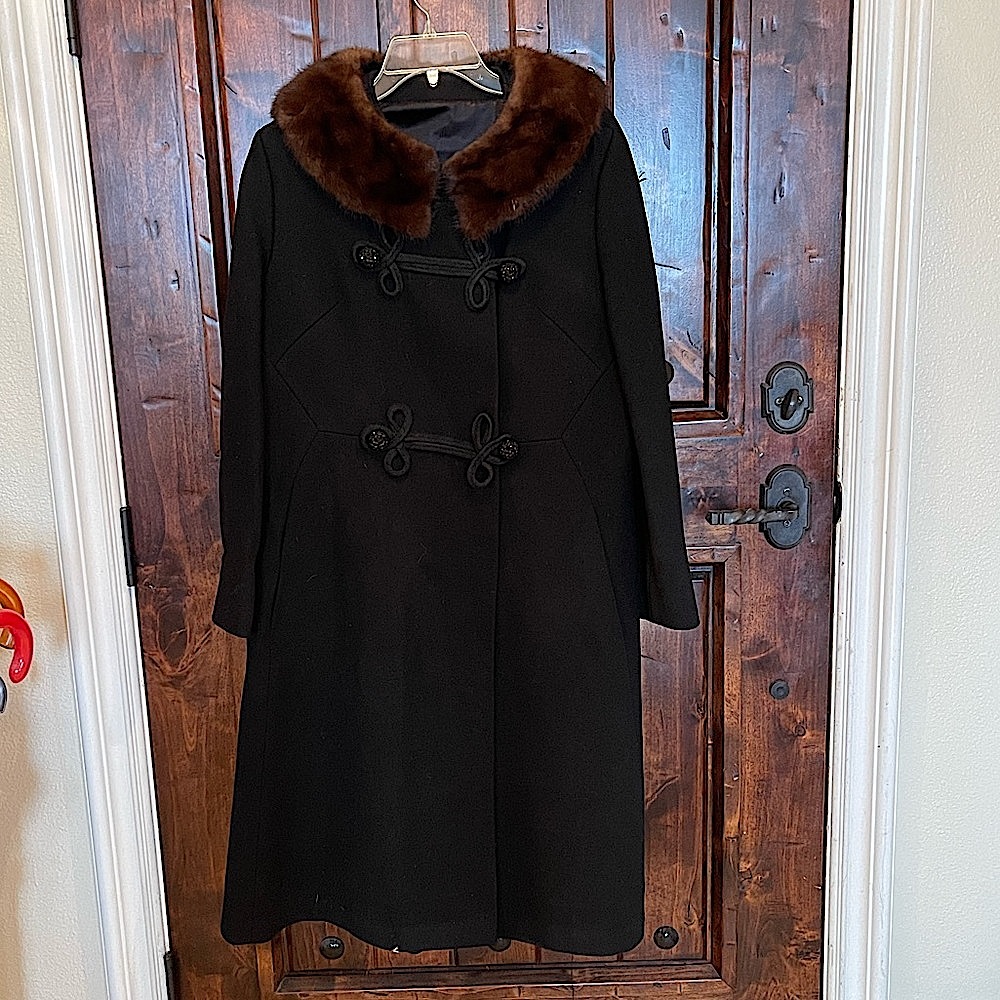 SYCAMORE Vtg 50's Black Wool Asian Long Coat Mink Fur Collar Beautiful Sz L USA!